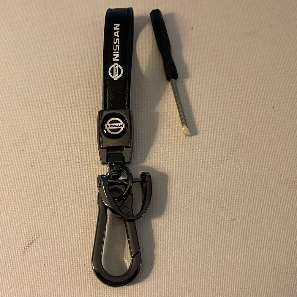 Nissan Logo Key Fob Keychain in Black Leather NWT